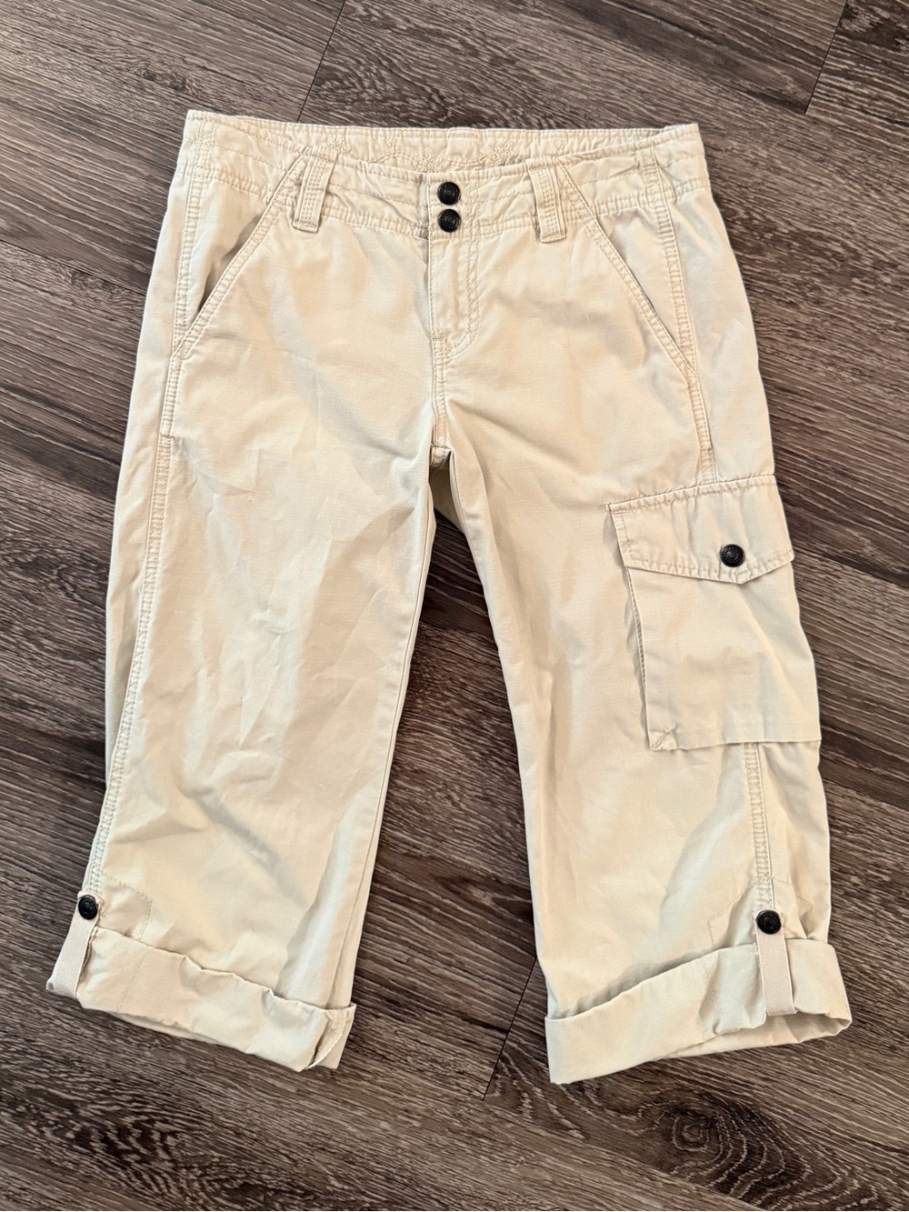 Gap vintage 2006 cargo capris